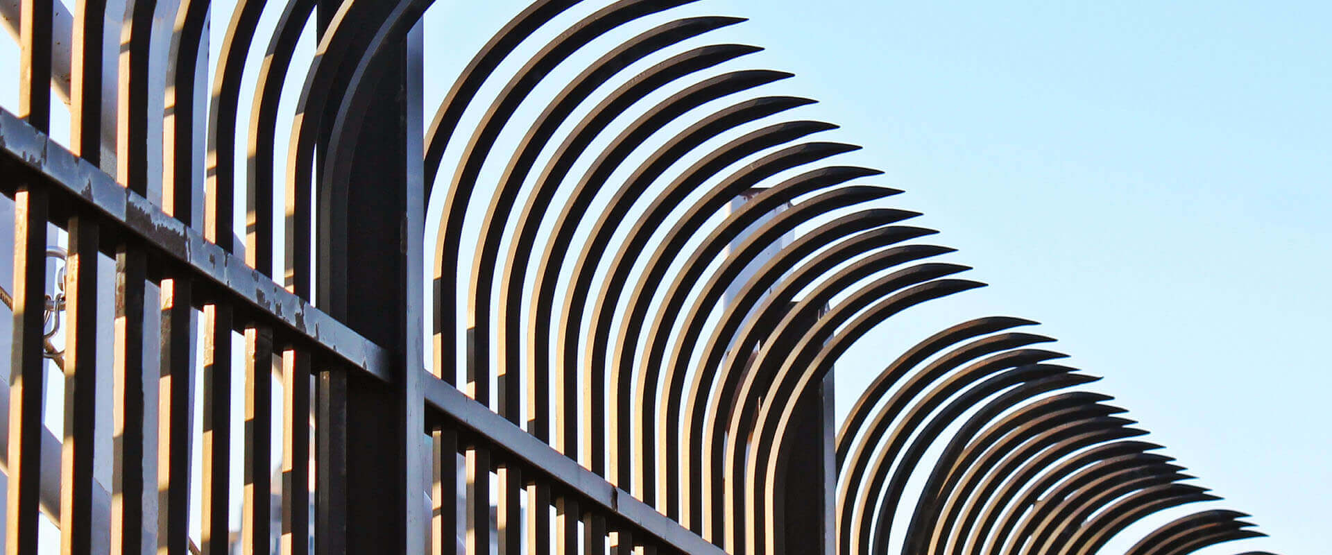 Commercial fence contractor in Baltimore